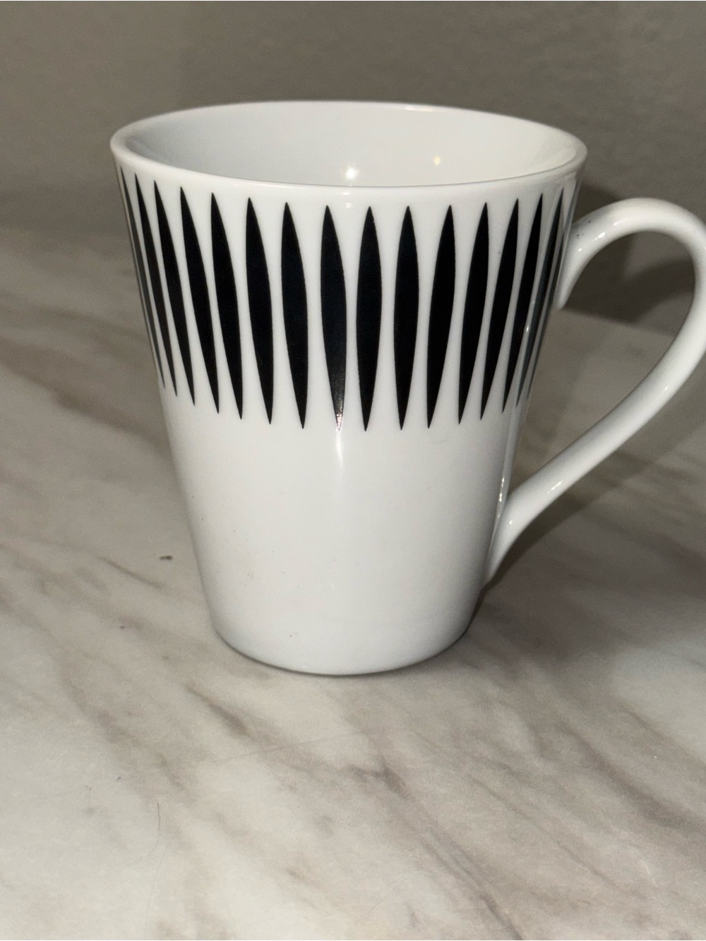 Strawberry Street Ceramic Geometric Coffee Mug 10 oz White/Black MW/DW Safe